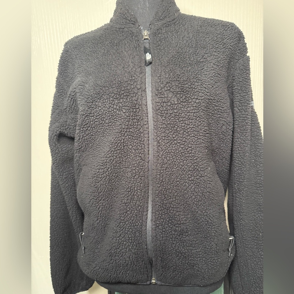 Looking For A Size Medium? Women’s‎ The North Face Fleece Black Zip Up Sweater